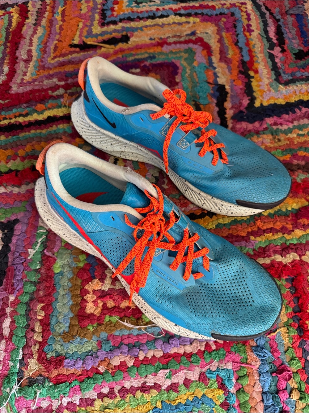 Nike Teal Athletic Shoes with Neon Orange Laces trail runner